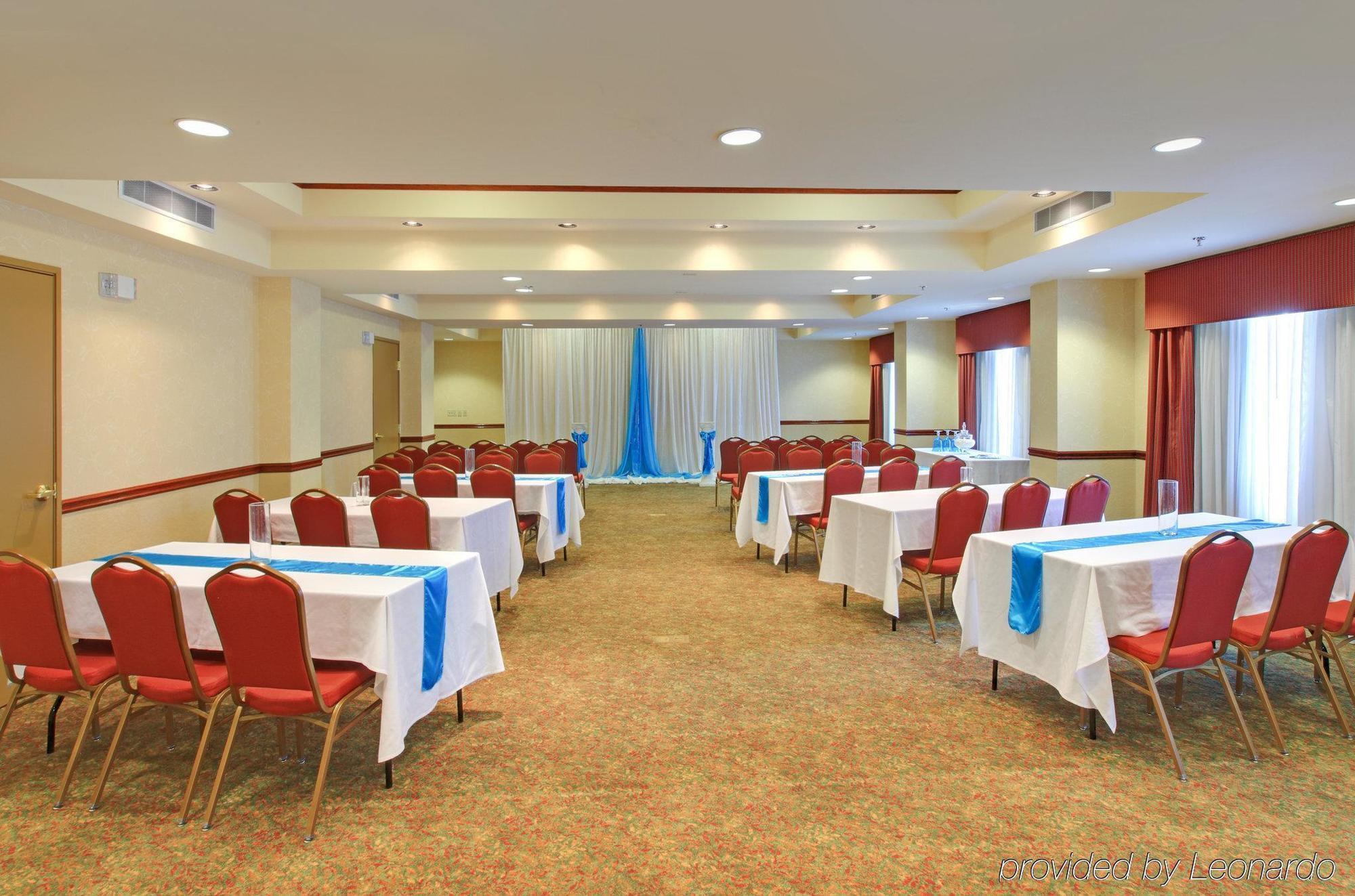 Country Inn & Suites By Radisson, Conway, Ar Бизнес снимка